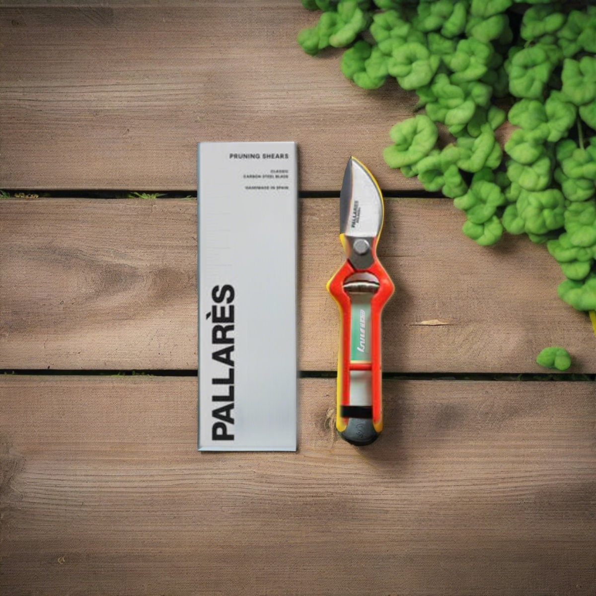 Pallares Pruning Shears with Metallic Handle – 22cm Carbon Steel