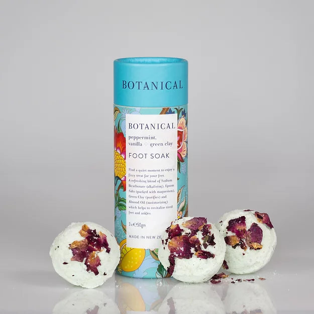 Botanical Skincare Peppermint, Vanilla + Green Clay Foot Soak Trio