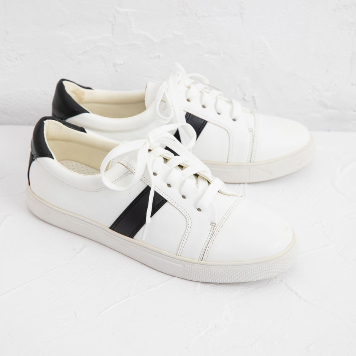 Zora Stripe Sneaker